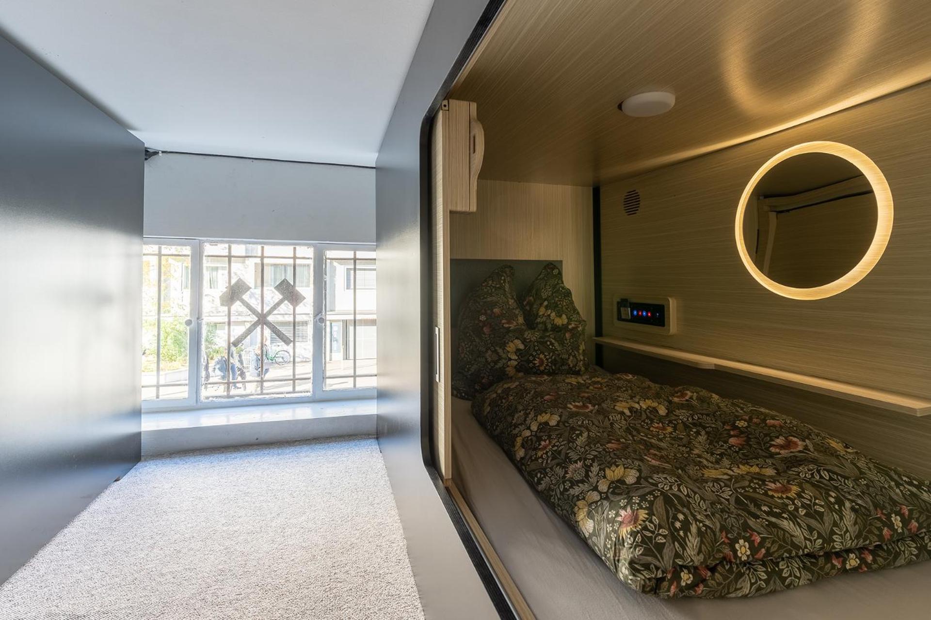 Mue Cubes - Capsule Hotel Basel Exterior photo