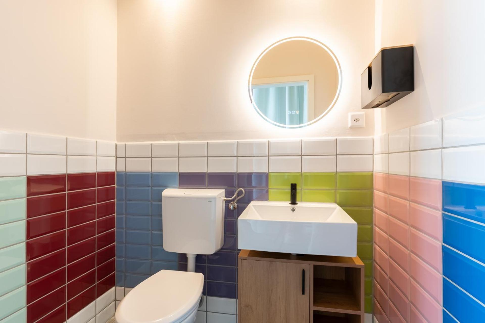 Mue Cubes - Capsule Hotel Basel Exterior photo