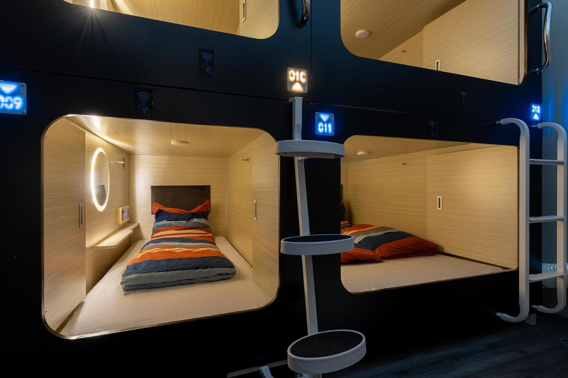 Mue Cubes - Capsule Hotel Basel Exterior photo